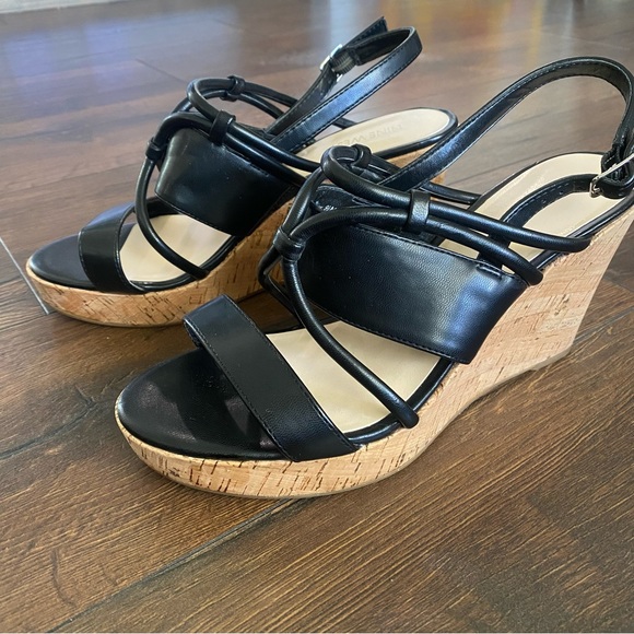 Nine West black wedge ankle strap 9.5 sandals - Picture 1 of 10